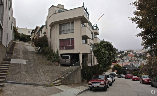 Building Photo - 701 Noe St