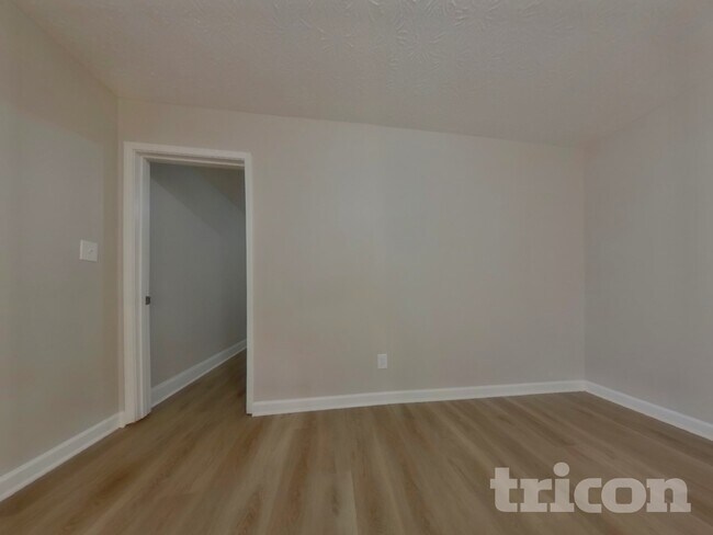 Building Photo - 5681 Lanny Dr