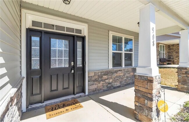 Foto del edificio - 908 Liberty Ln