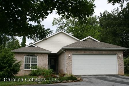 Foto principal - 3 br, 2 bath House - 945 Kanuga Road