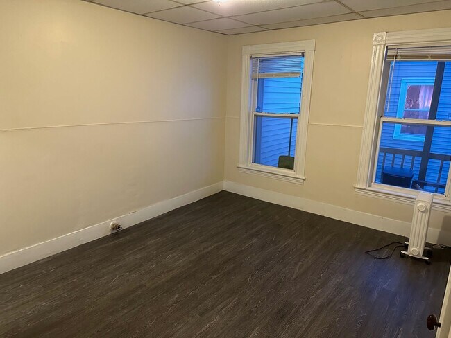 Building Photo - 489 Pine St