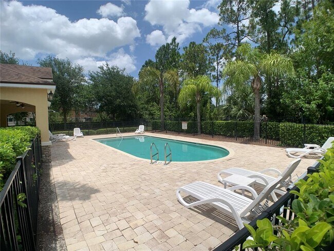 Foto del edificio - 1033 Laurel Ridge Ln