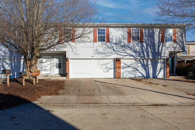 Foto del edificio - 250 Parktrail Rd