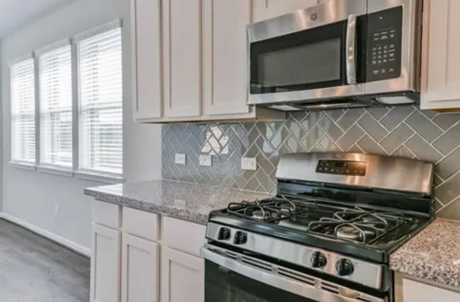 Building Photo - 3 Bedroom Single Family Home in Richwood