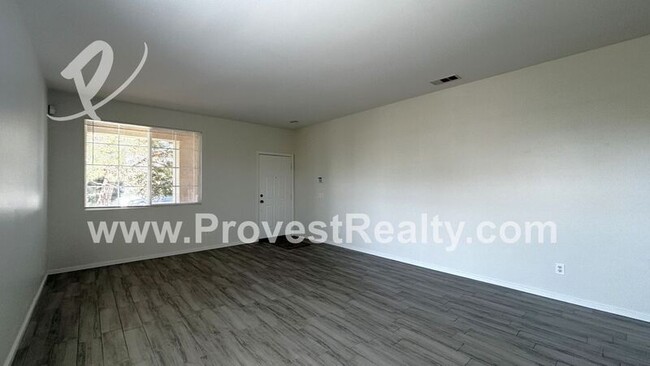 Building Photo - 14193 Blackstone St