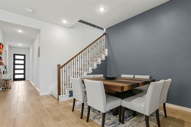 Building Photo - 1016 Calendula Trl