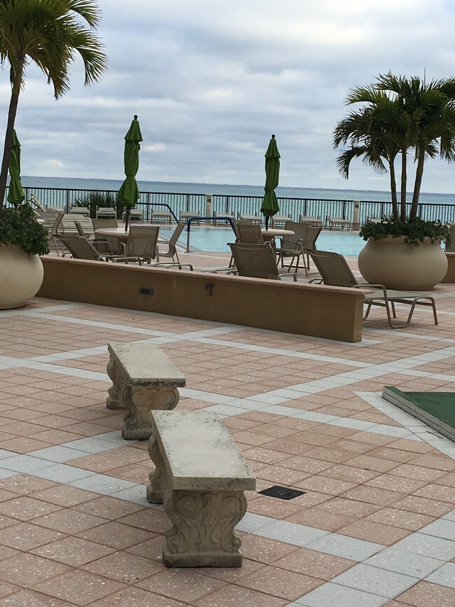 Foto del edificio - 4280 Galt Ocean Dr