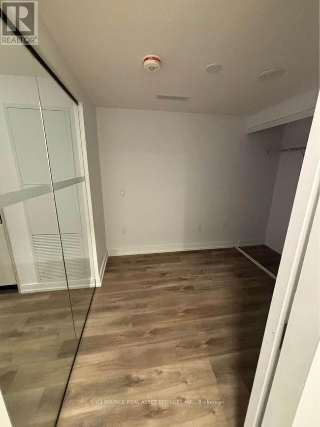 Building Photo - 1 Jarvis St