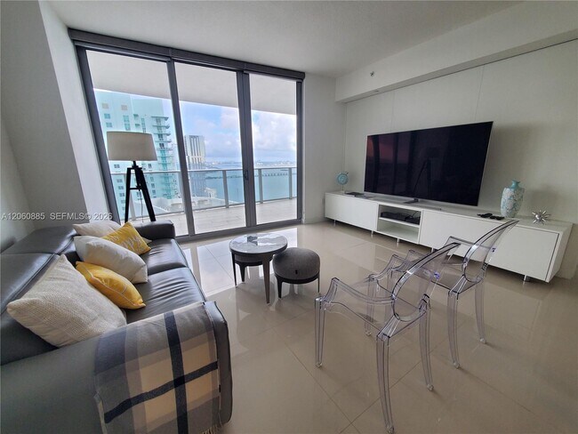 Foto del edificio - 488 NE 18th St
