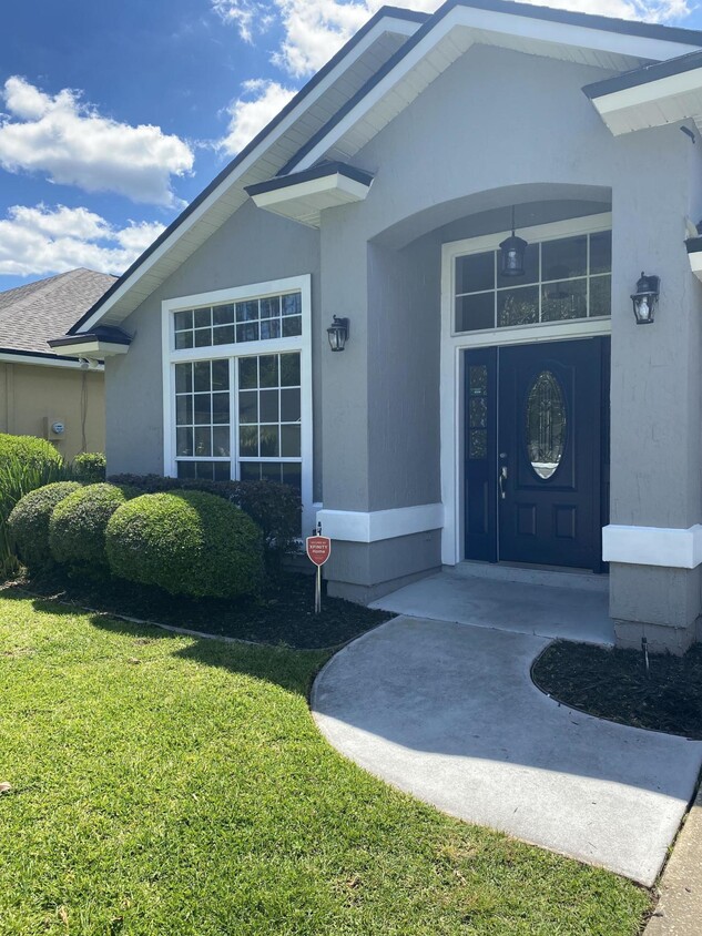 Primary Photo - 1456 Greenway Pl