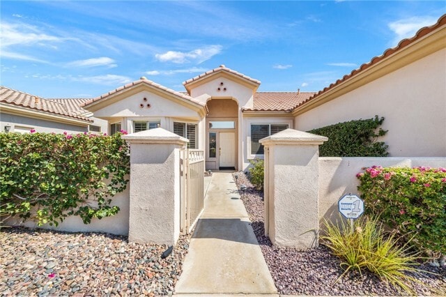 Foto del edificio - 78770 Golden Reed Dr