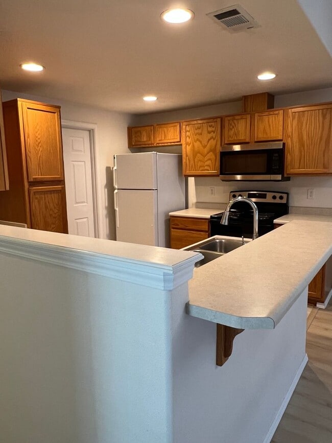Foto del edificio - 1439-1441 SW Kellenbeck Ave