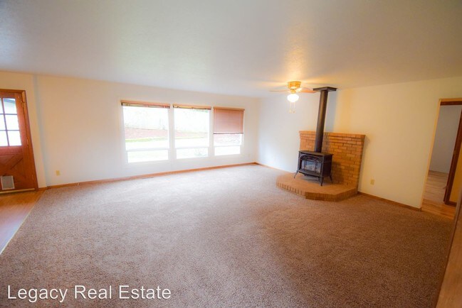 Building Photo - 3 br, 2 bath House - 765 Hansen Ave S