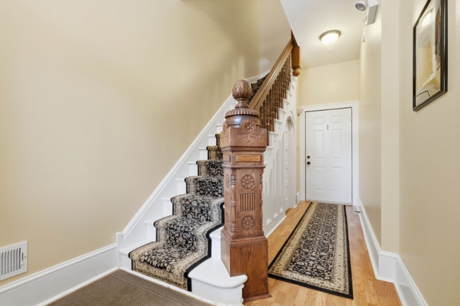 Building Photo - 480 Orchard Ave