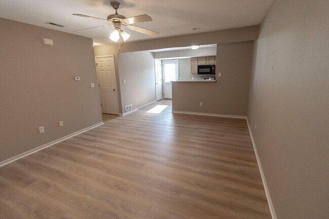 Foto del edificio - 4013 Snowy Owl Dr