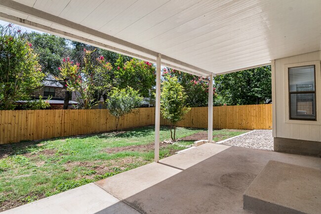 Building Photo - 11126 Cedar Park