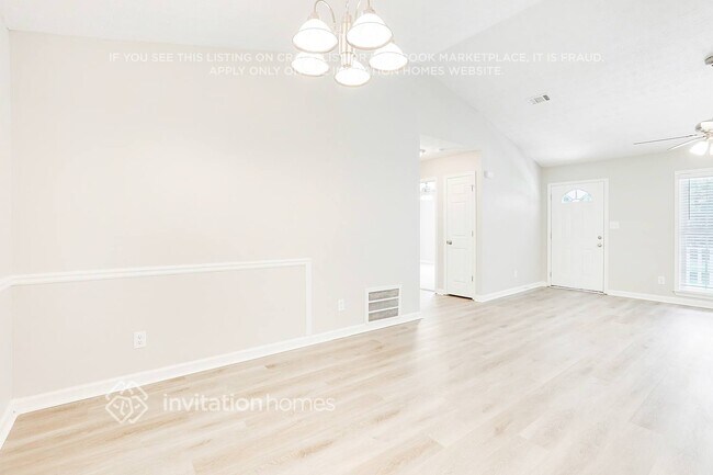Building Photo - 110 Bradley Pl
