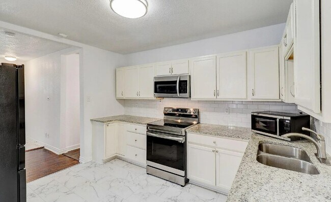 Foto del edificio - 132 Nelson Ave