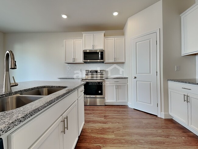 Building Photo - 9210 Shootingstar St SE