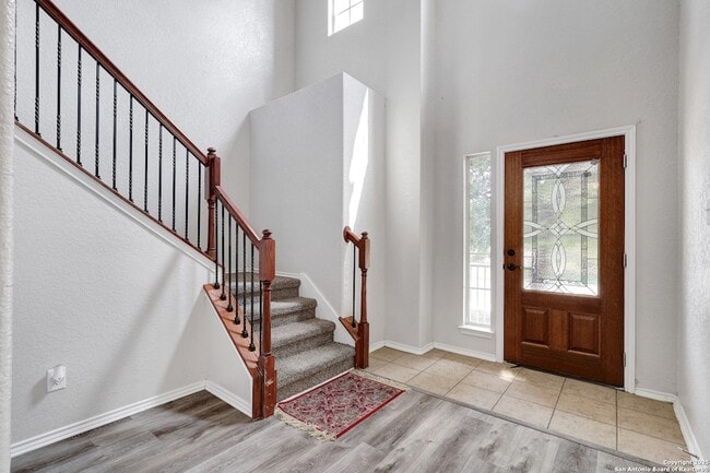Building Photo - 10511 Cosmos Canyon