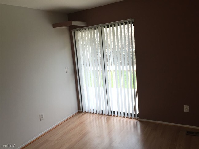 Foto del edificio - 432 Hillcrest Ct