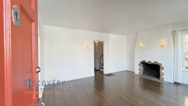 Foto del edificio - 2 Bedroom Dimond District Spanish Style Bu...