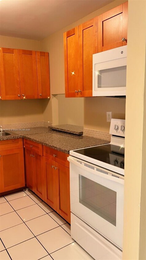 Foto principal - 505 NW 177th St