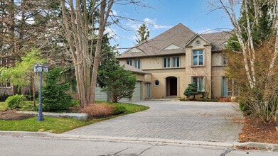 Building Photo - 90 Humberview Dr