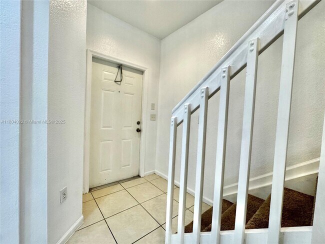 Building Photo - 2576 SW 83rd Ave