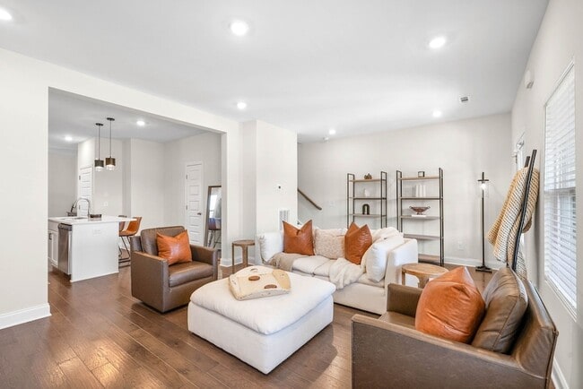 Building Photo - 967 Nance Ln