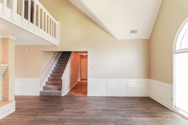 Foto del edificio - 7258 N Old Farm Rd