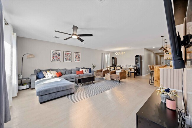 Foto del edificio - 3331 Aspen Stream Dr