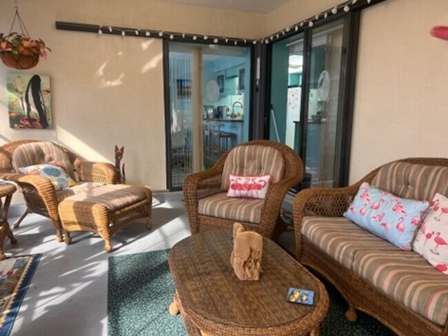 Foto del edificio - Bring your dog!  2 bedroom, 2 bath, Single family home in South Venice