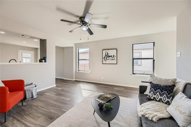 Foto del edificio - 177 Karrie Dr