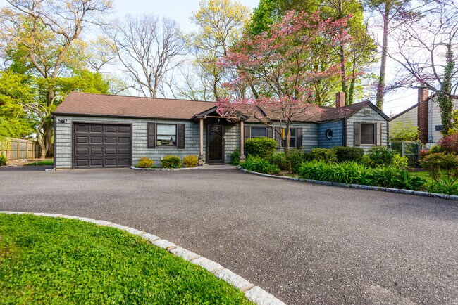 Foto del edificio - 19 Whitney Ave