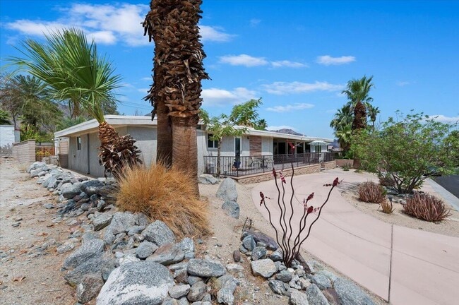 Building Photo - 54925 Avenida Ramirez