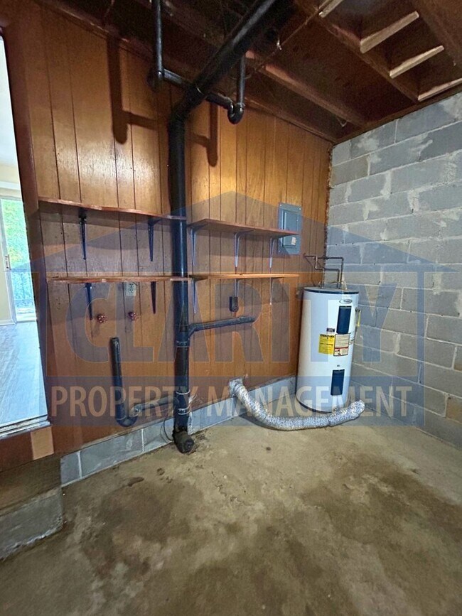 Foto del edificio - 3994 Harbor Hills Rd