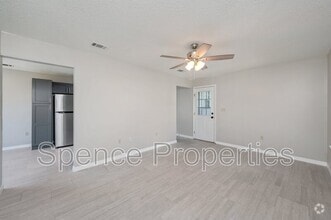 Building Photo - 440 Apple Dr