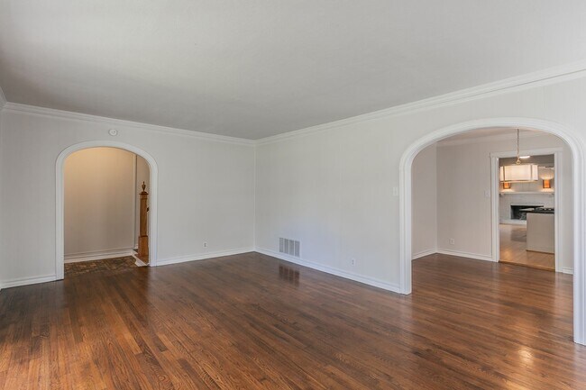 Foto del edificio - Charming Bungalow in Arlington Heights!!!!!