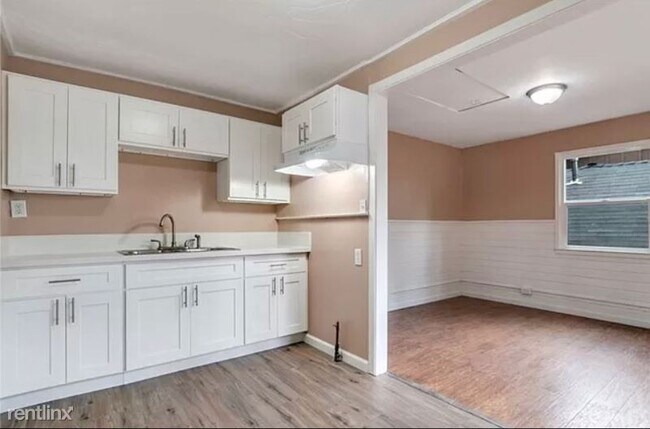 Building Photo - 1 br, 1 bath House - 23509 Lake Dr