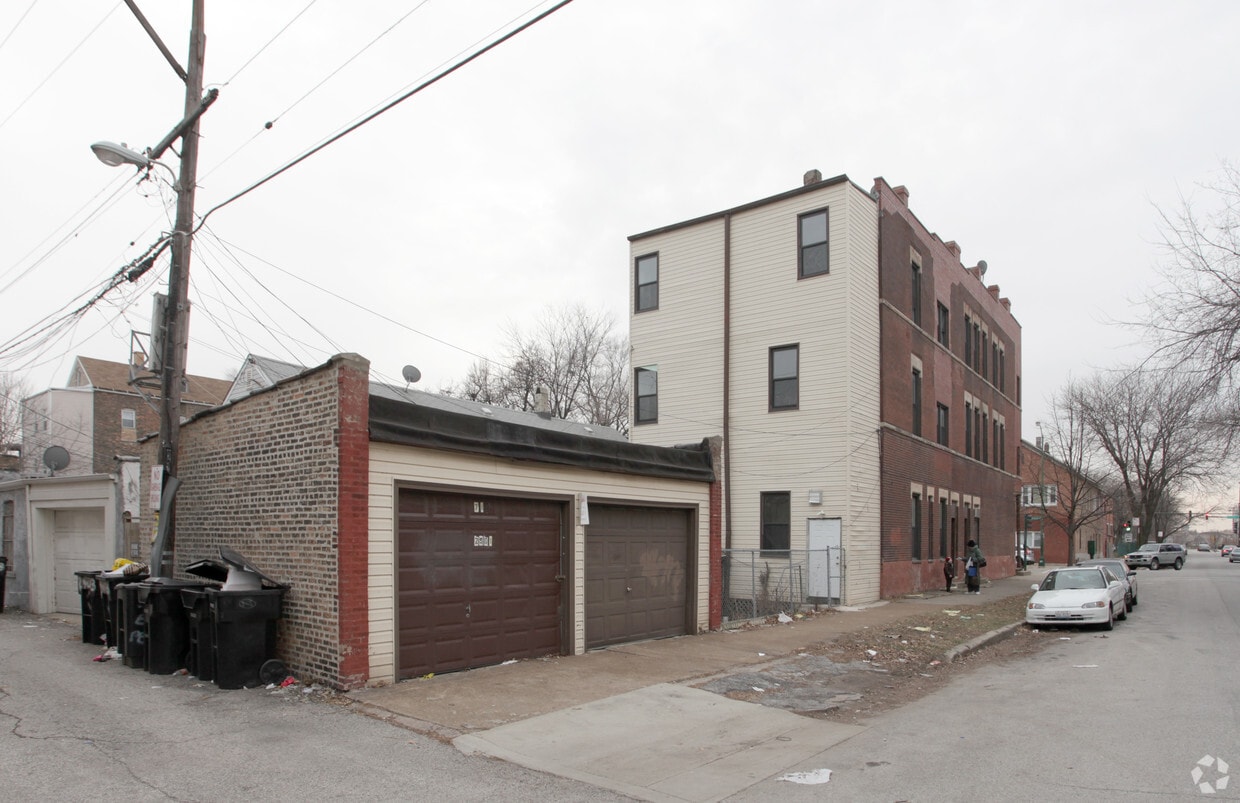 Foto del edificio - 2901 S Emerald Ave