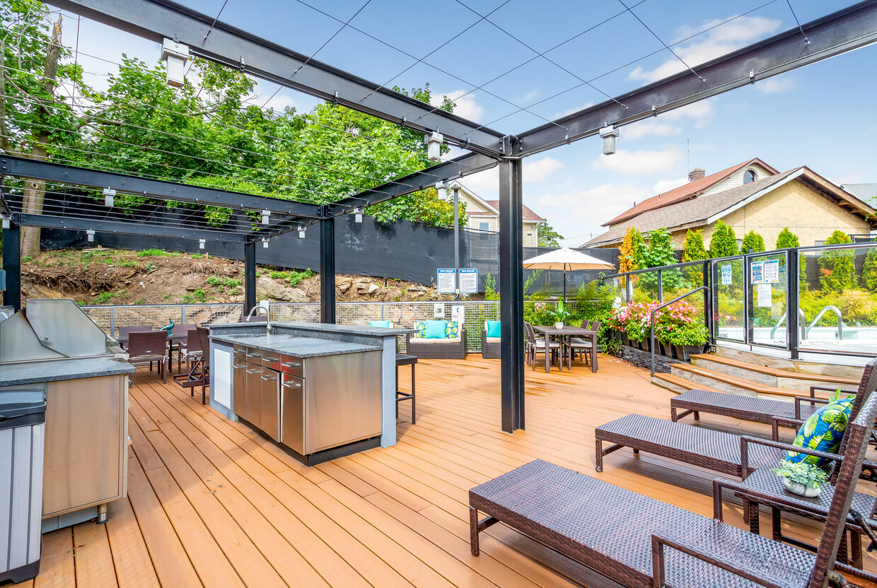 Outdoor Entertaining - The Modern Port Chester