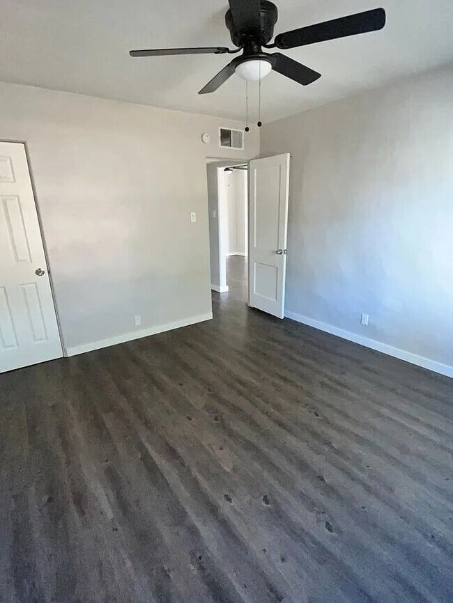 Photo - AMAZING 1 BEDROOM 1 BATHROOM FOR LEASE Apartment