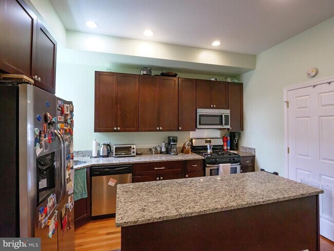 Foto del edificio - 3517 10th St NW