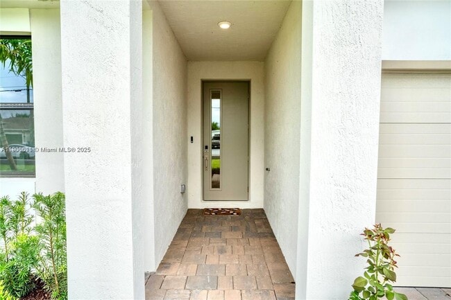 Building Photo - 30707 SW 193rd Ave