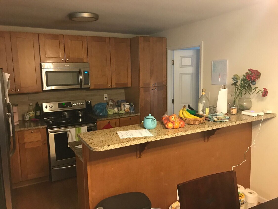 Photo - 445 McCauley St