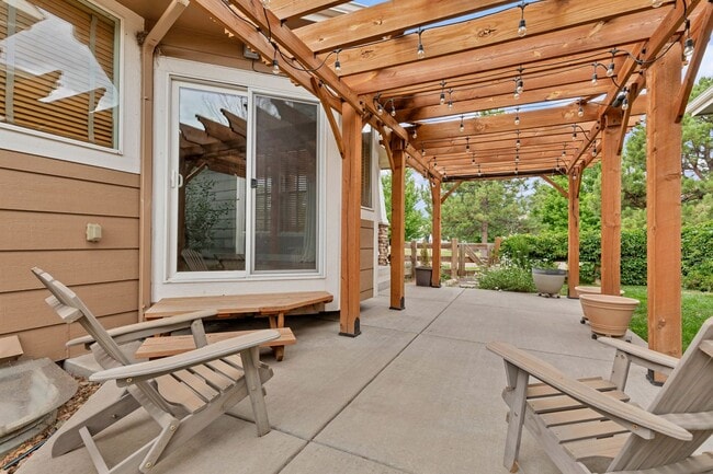 Building Photo - Beautiful Monument Ranch with Finished Basement & Low-Maintenance Living!
