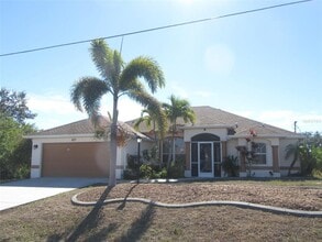 Building Photo - 8171 Rocliff Ave