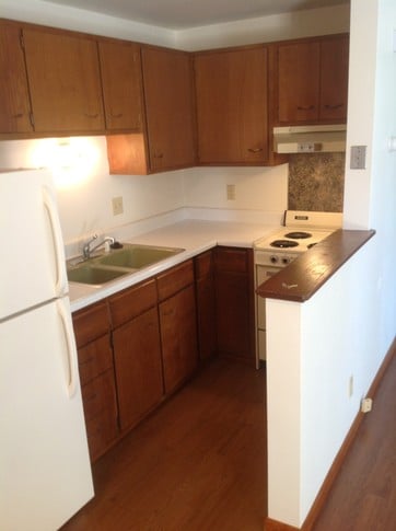 Kitchen - 1301 Alice Dr