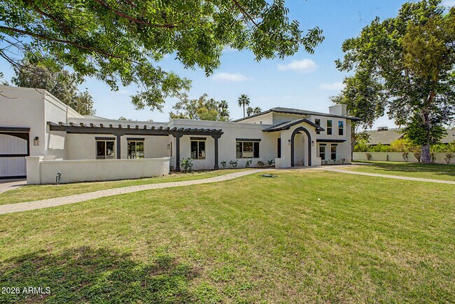 Foto del edificio - 2311 E Colter St